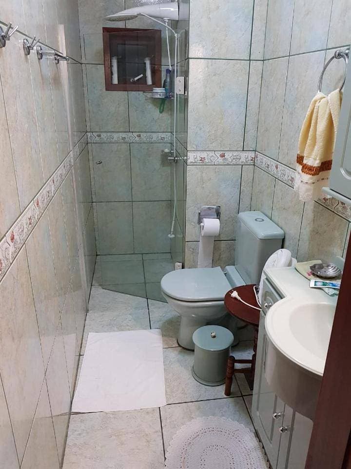 Foto 11 von 43: Triple Room with Shared Bathroom - B