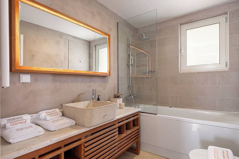 Foto 10 von 30: Adeste Seaview Villa II Free* Heated Pool,900m sea