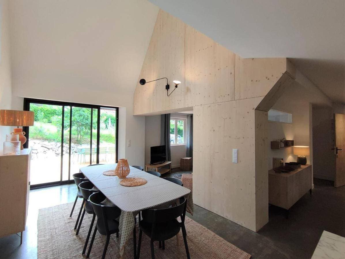 Foto 4 von 5: Four-Bedroom Home