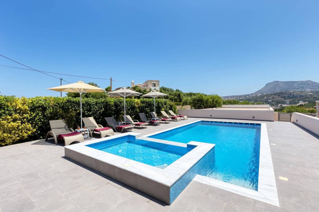 Foto 4 von 30: Villa für 8 Personen mit Garten