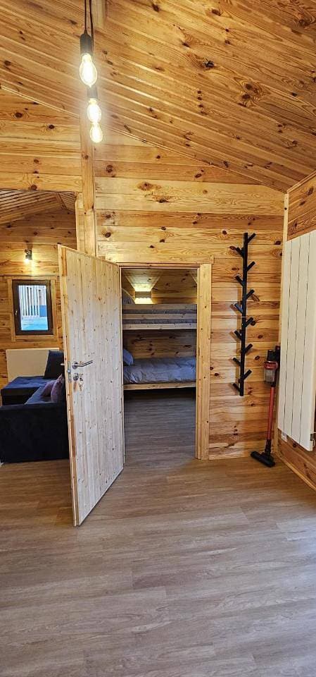 Foto 10 von 33: Three-Bedroom Chalet