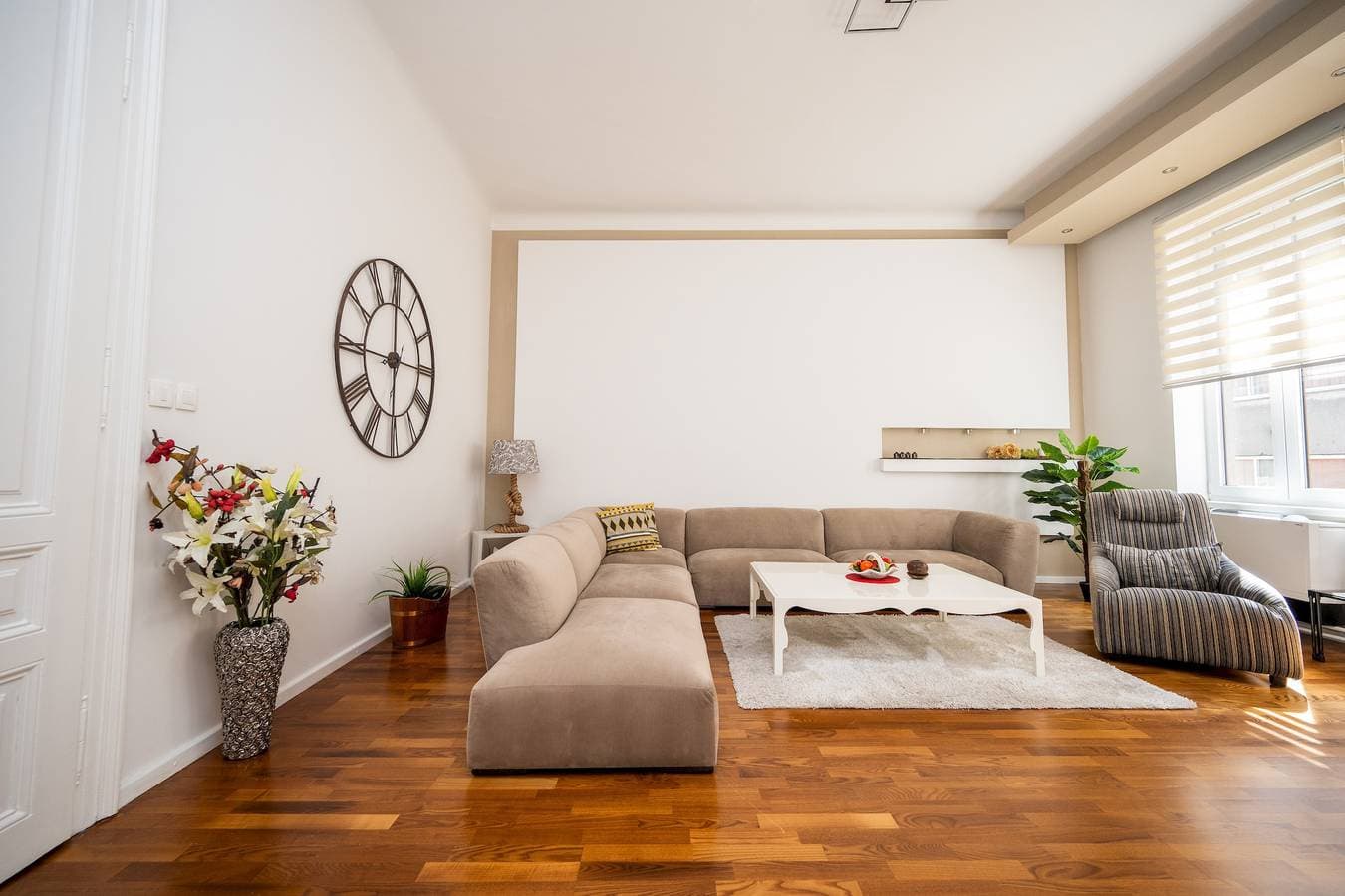 Foto 4 von 33: Ferienwohnung für 6 Personen mit Terrasse