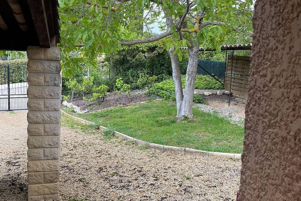 Foto 13 von 25: Peaceful Provencal house 100m2, terrace (20m2), 2000m2 garden