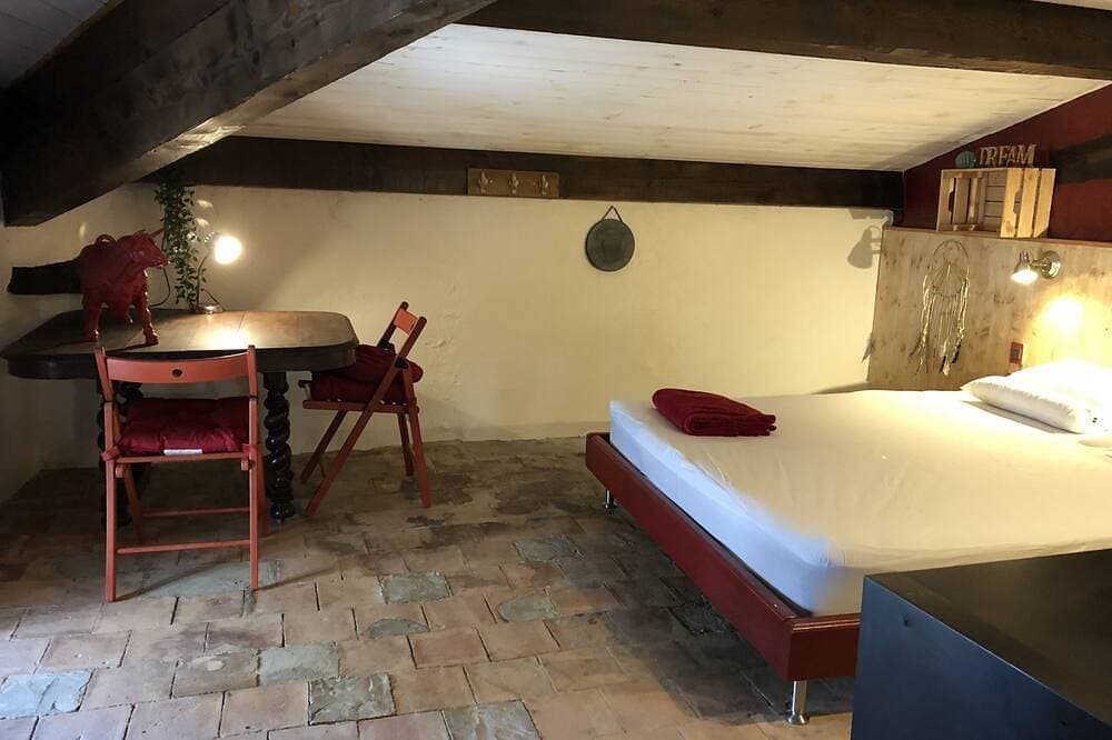 Foto 8 von 30: Renoviertes Steinhaus im Zentrum des Dorfes, Klimaanlage und Schwimmbad
