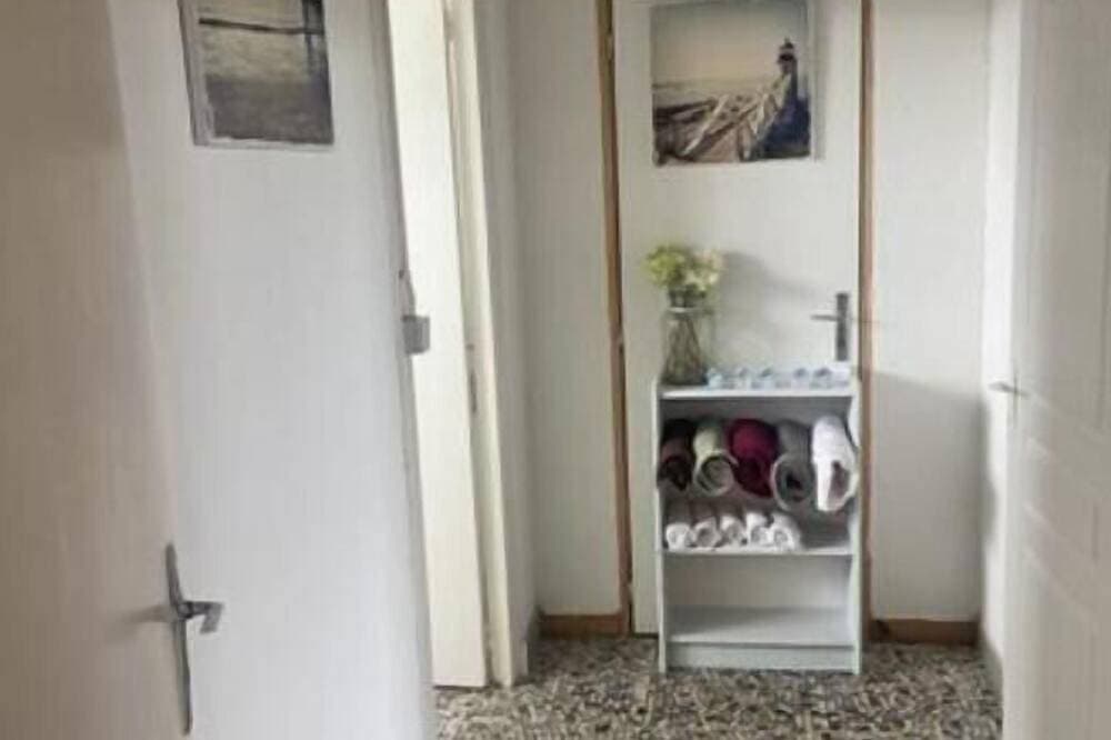 Foto 7 von 9: 5 Bedroom Gite, Family Friendly, pet Friendly Relaxing Stay.