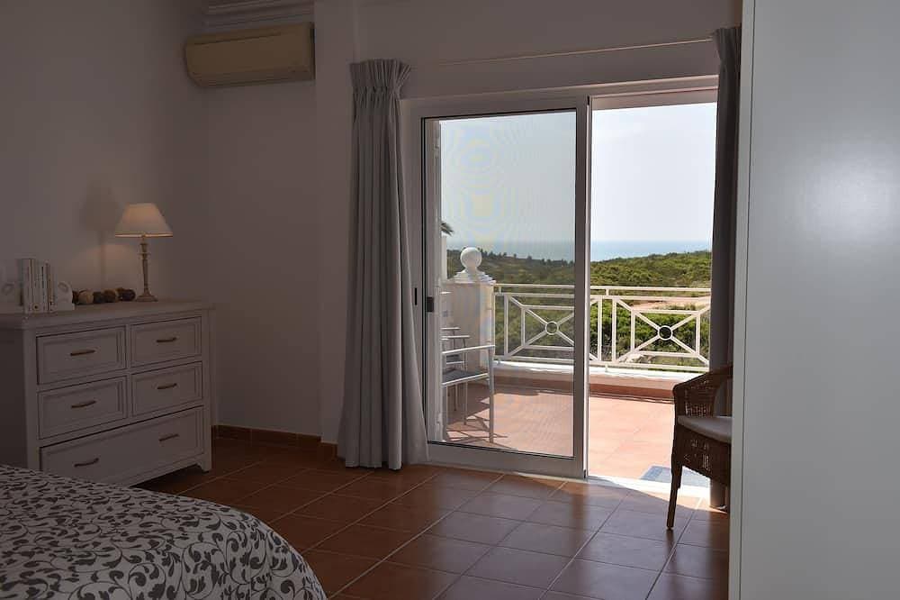 Foto 5 von 30: Haus mit Meerblick und Naturpark, privater Pool .Last Minute