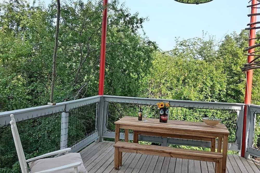 Tango architect-designed villa 1