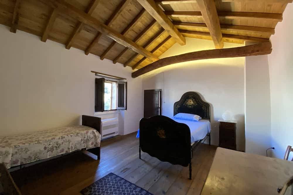 Foto 4 von 30: Altes Haus mit Garten - Meer, Entspannung und Urlaub / Casa Terra - Iun