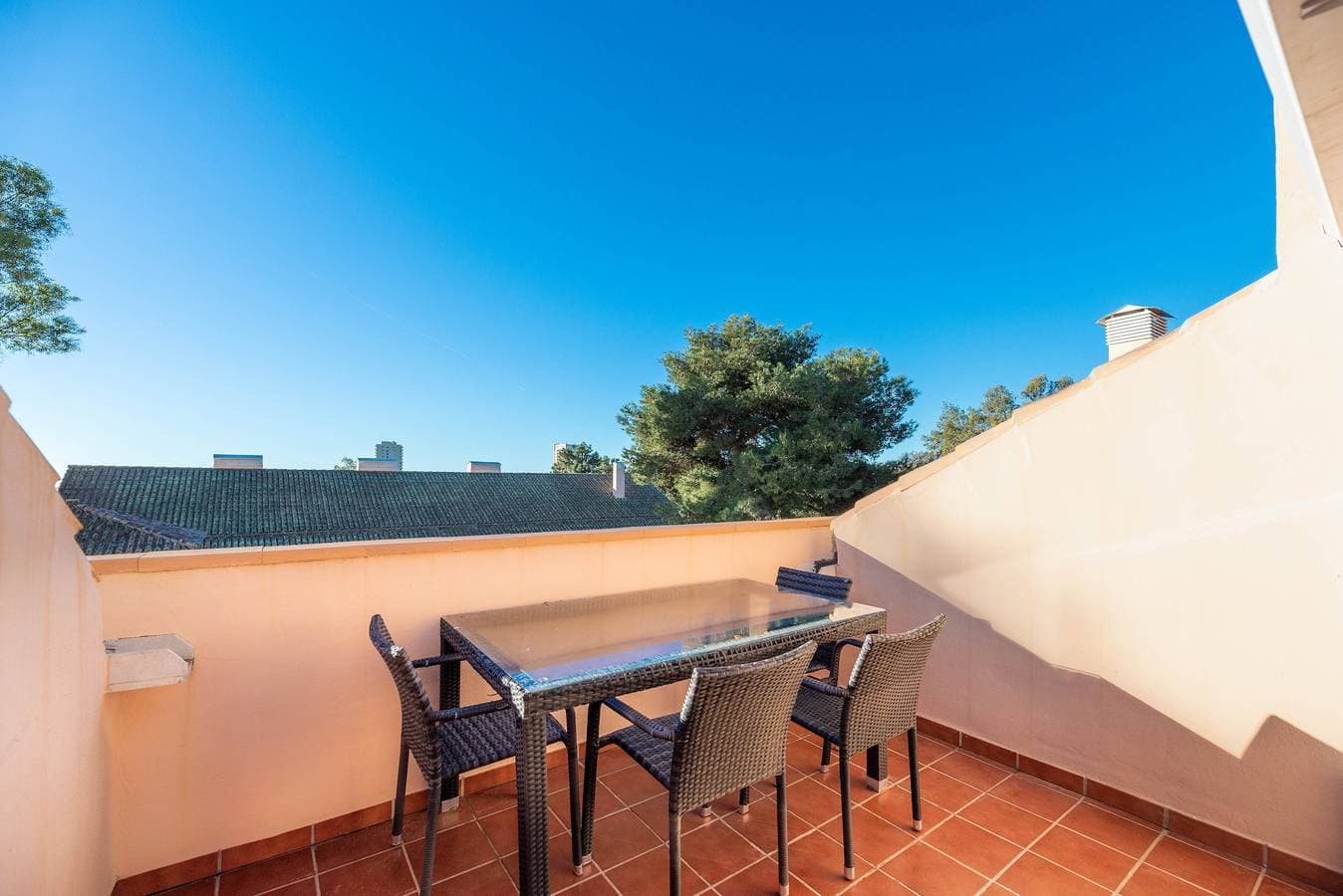 Foto 12 von 24: Ferienwohnung 'Penthouse in Elviria' mit Gemeinschaftspool, WLAN und Klimaanlage