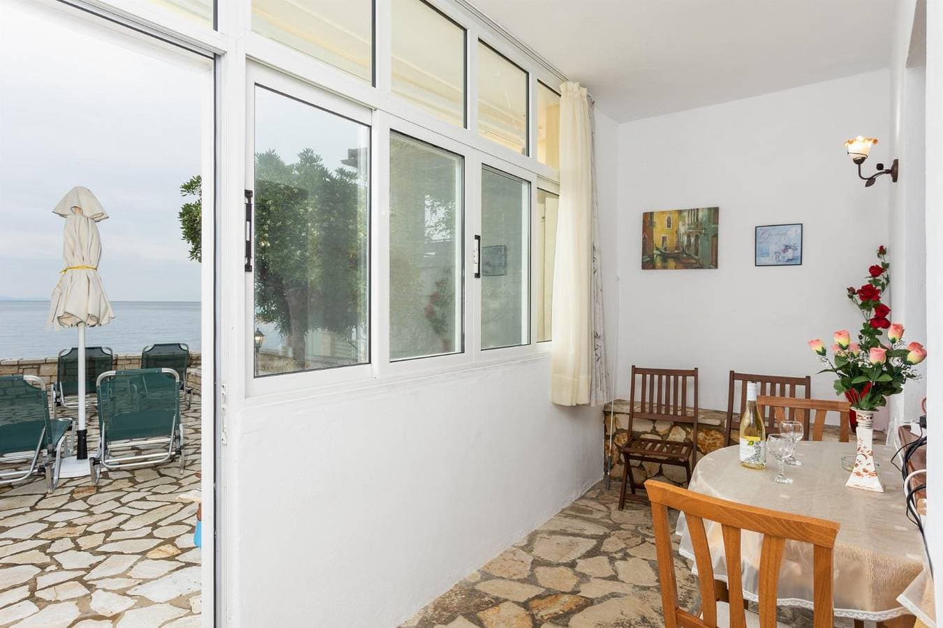Foto 9 von 19: Ferienwohnung für 4 Personen mit Terrasse