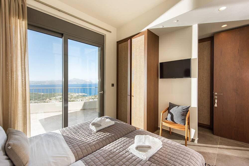 Foto 5 von 24: Villa Aurivis, Divine Sea Views, Private Infinity Pool, Furnished Terrace,.