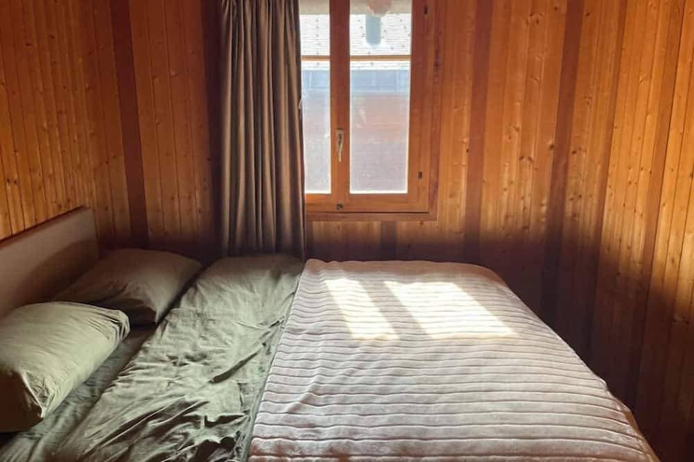 Foto 2 von 8: Swiss mountain chalet, wooden interior, cosy, with a beautiful view
