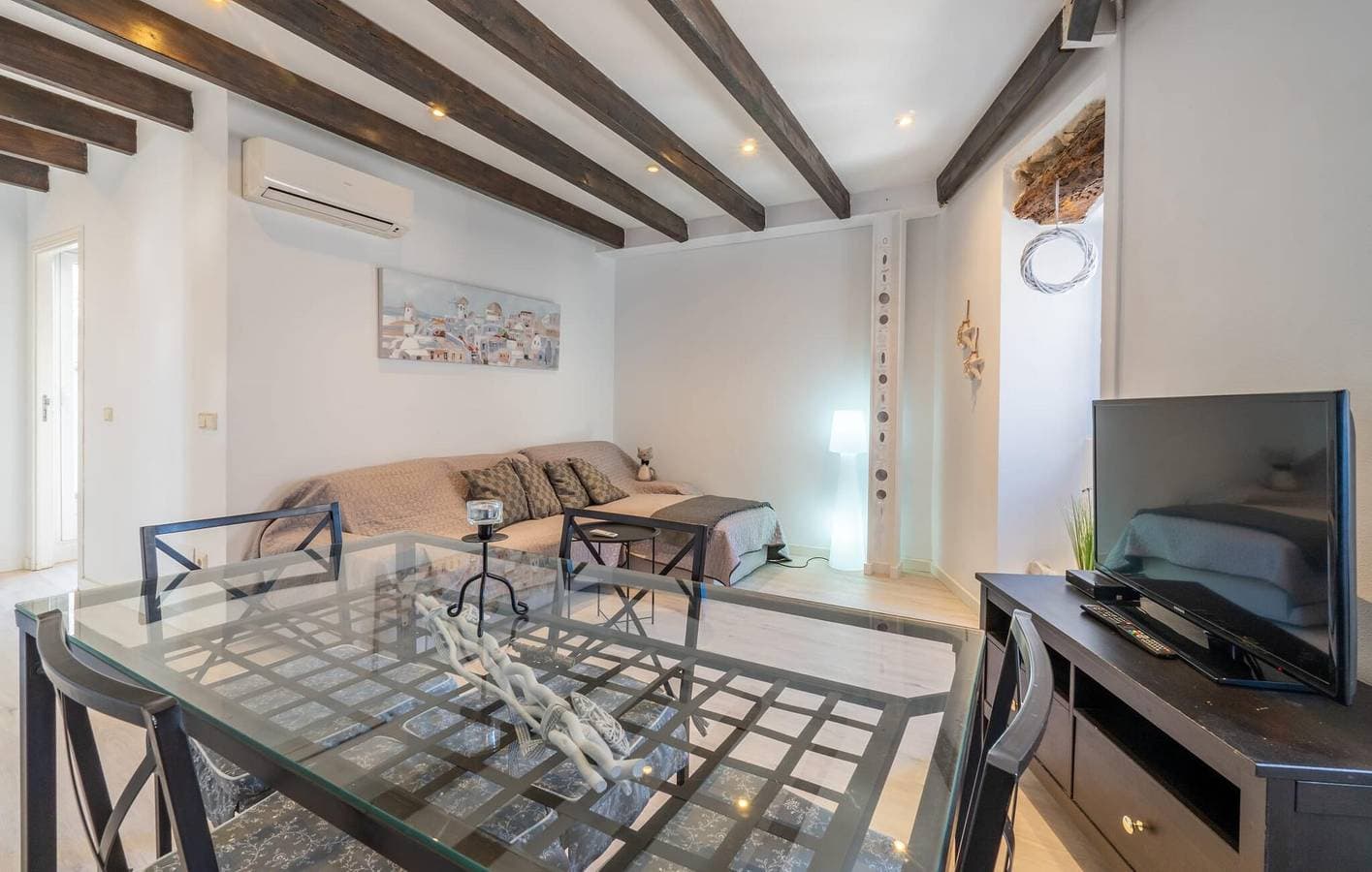 Foto 9 von 32: Moscari City Center Wohnung mit Klimaanlage und Internet