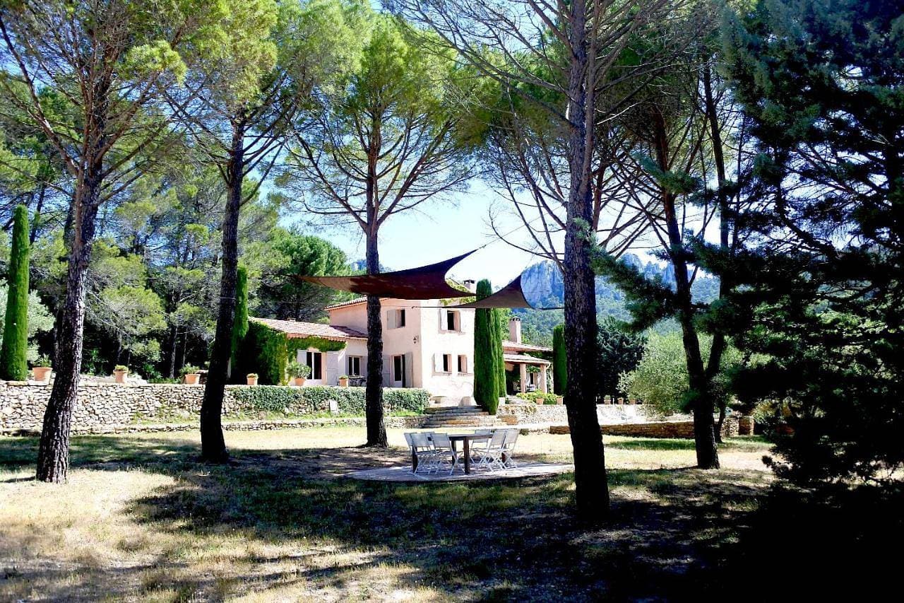 Foto 2 von 58: Villa