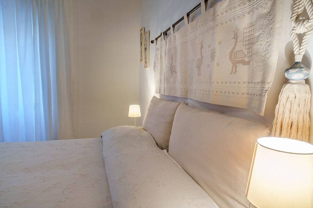 Foto 2 von 30: Ganze Wohnung 75 qm, 3 Schlafzimmer, 2 Bäder, Küche, große Terrasse