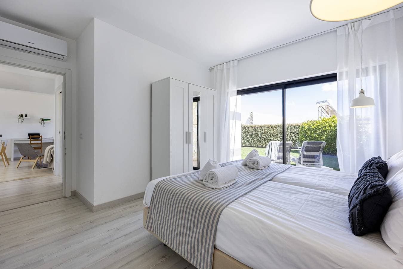 Foto 11 von 29: Villa Back Loop