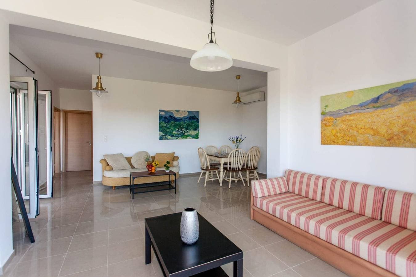 Foto 5 von 48: Ferienwohnung für 5 Personen mit Terrasse