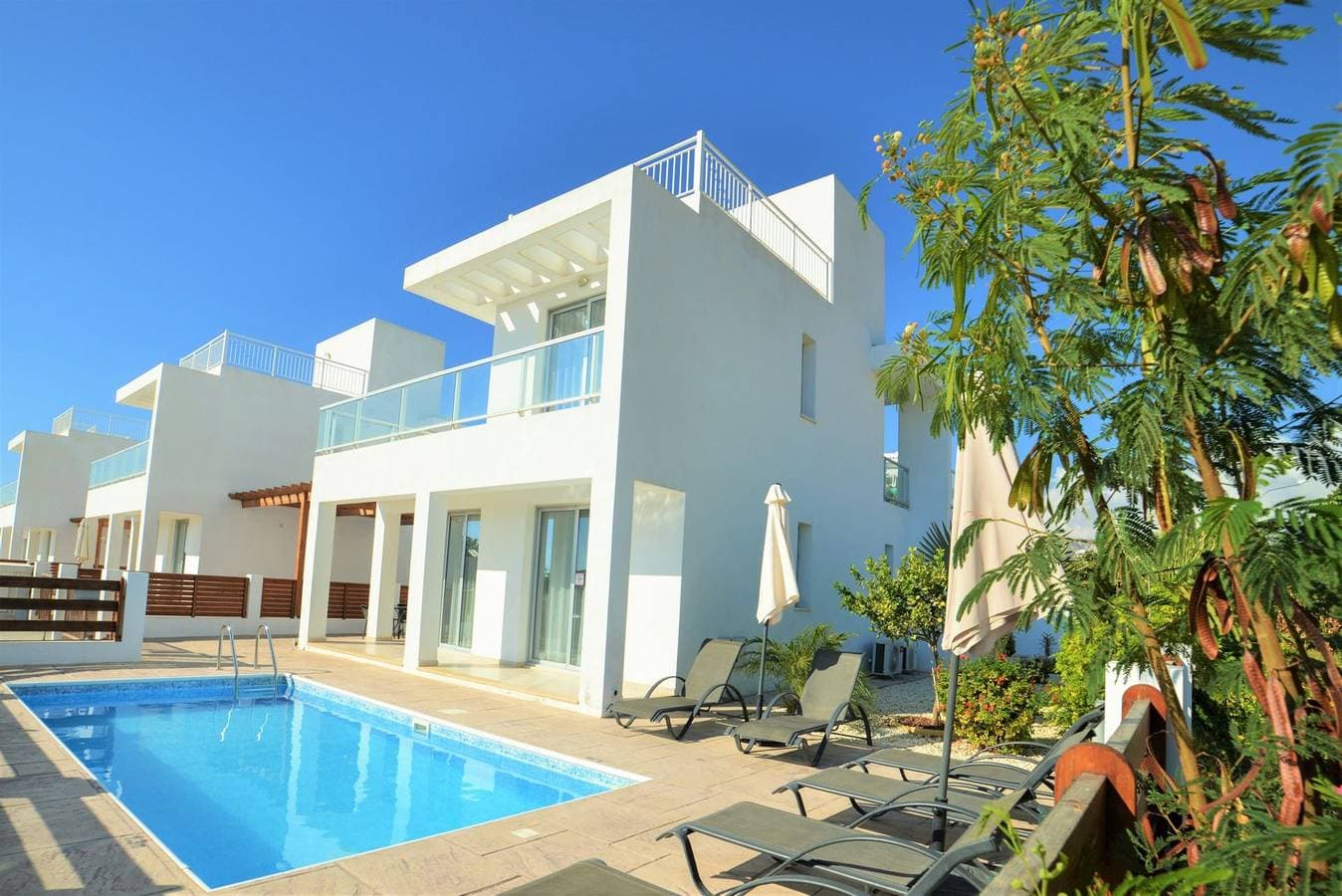 Foto 11 von 26: Great Coral Bay Villa | Villa Coral Bay Epta | 3 Bedrooms | Private Pool
