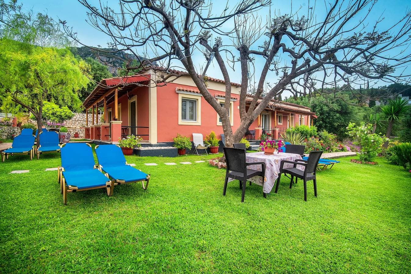 Bozikis Studios 1