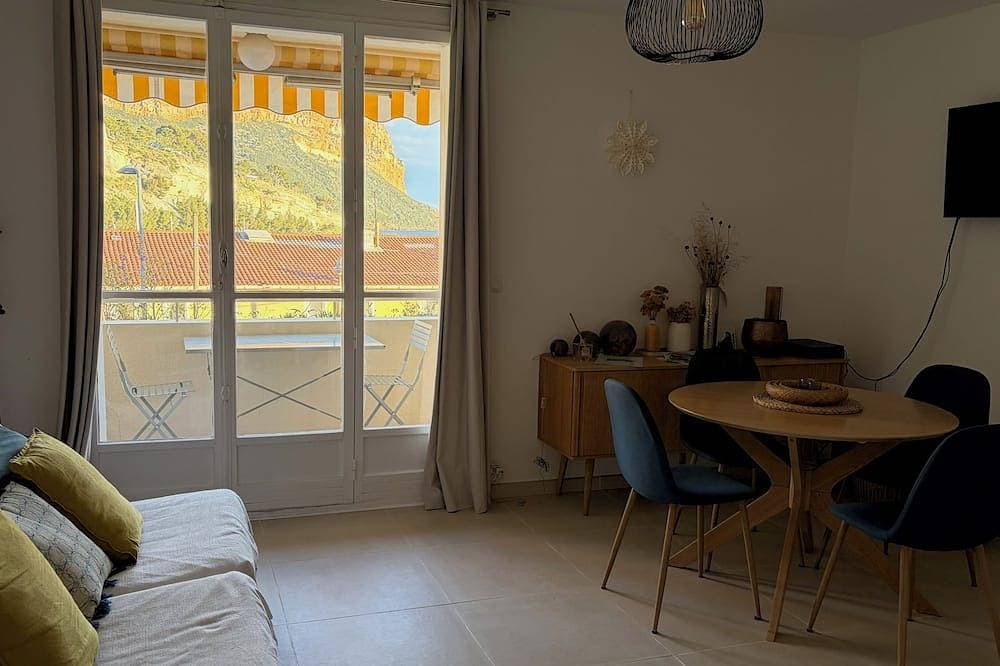 Foto 9 von 18: Neu Cassis Wohnung im Hafen, hinter dem Hafen, schöne Aussicht und Parki