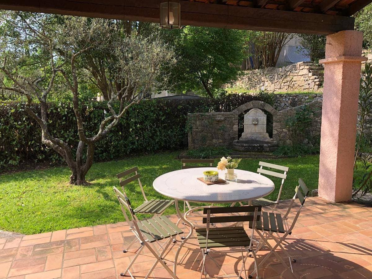 Villa provençale entourée de verdure à 20km des plages, animaux acceptés! 1
