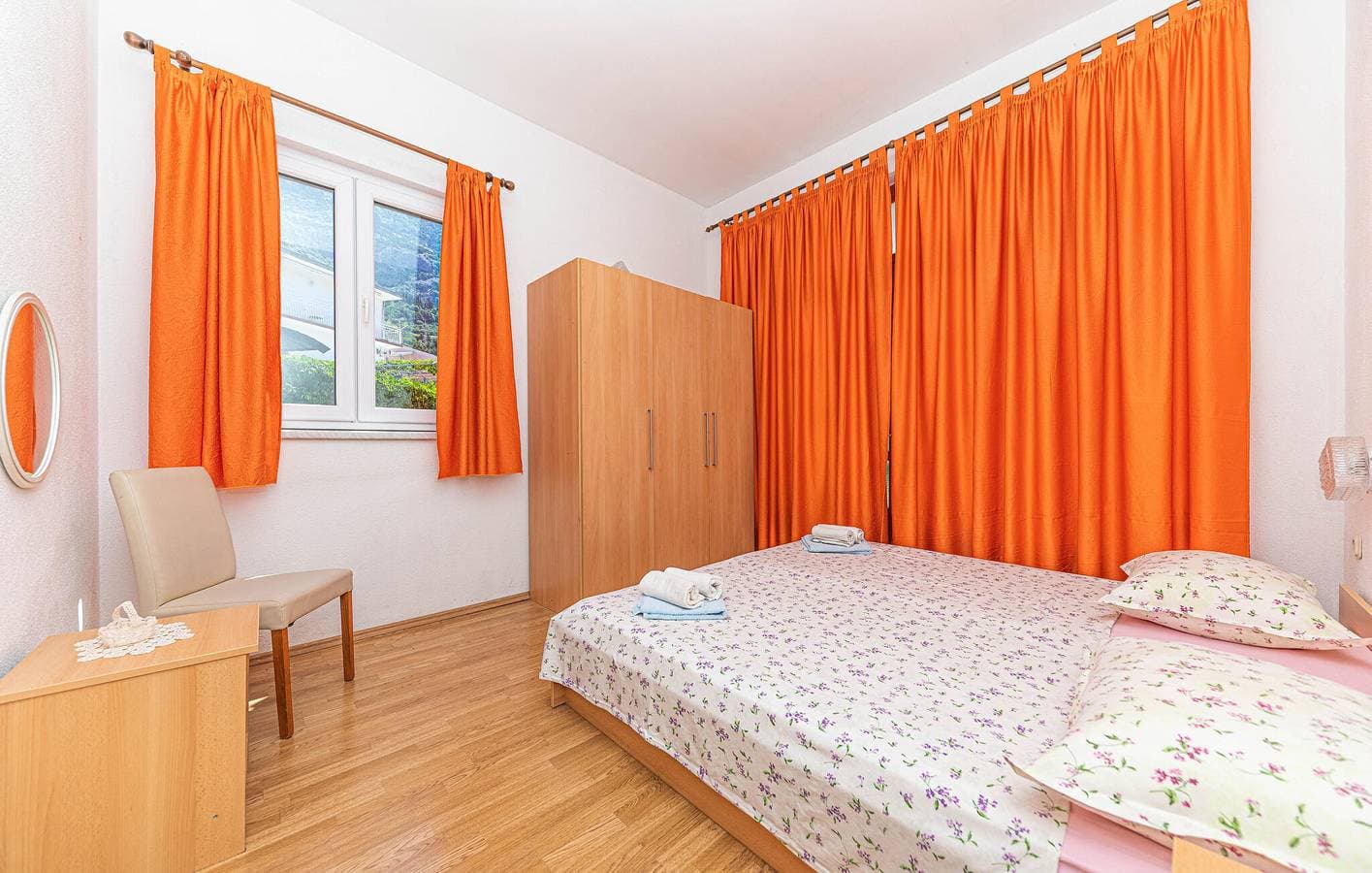 Foto 12 von 22: Reizende Ferienwohnung in Makarska: 700 m bis zur Küste, WLAN, Parkplatz und mehr!