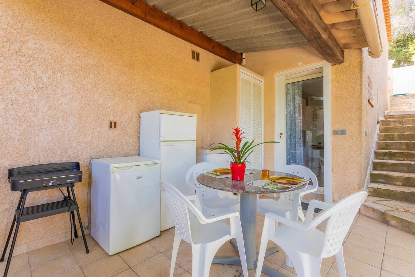 Foto 4 von 18: Einzimmerapartment 'Les Cyclamens - Les Ecureuils' mit Gemeinschaftspool, WLAN und Klimaanlage
