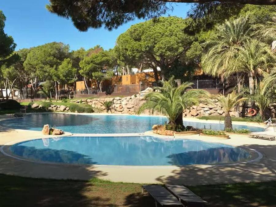 Foto 11 von 48: WeCamp Cala Montgo - Safarizelt 2 personen - Hüttenzelt