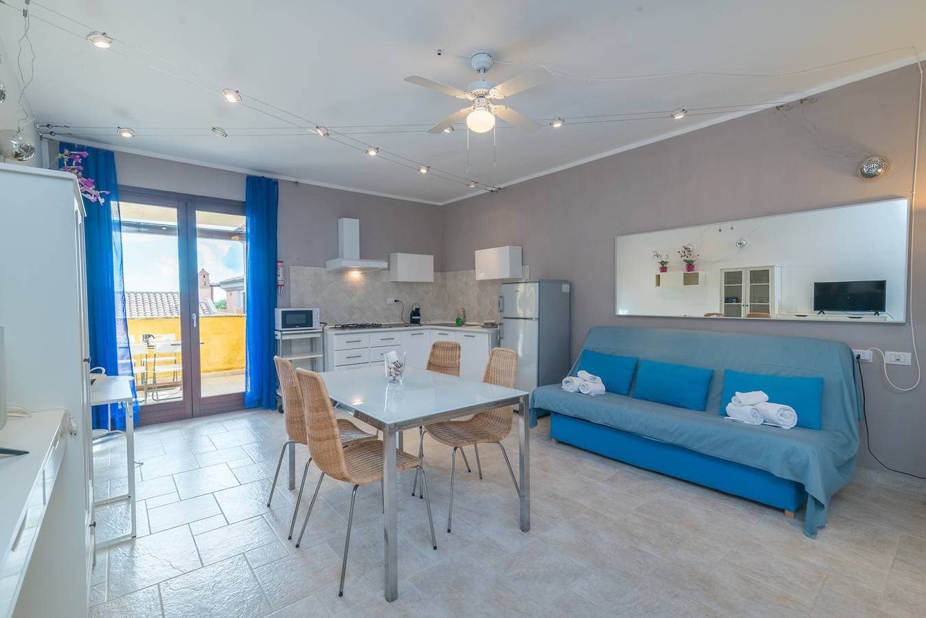 Foto 10 von 25: Ferienwohnung "C 207 Puntavilla" – mit Poolblick