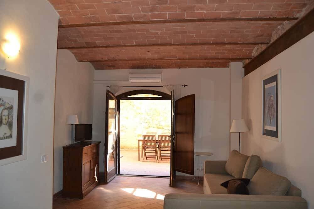 Wohnung mit Balkon im mittelalterlichen Dorf mit Swimmingpool, Tennis, auf dem Land in der Nähe des ... 1