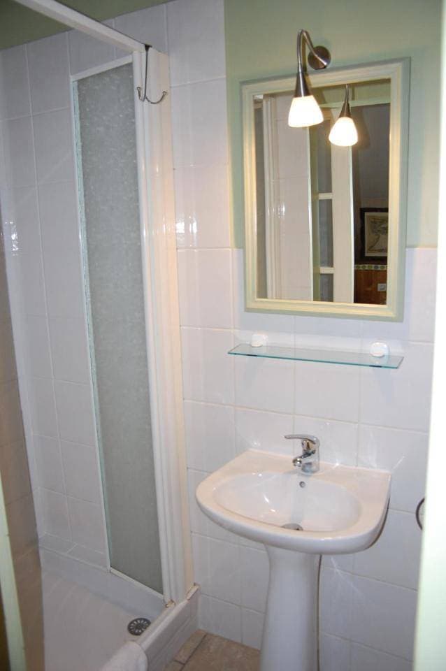 Foto 9 von 20: Comfort Triple Room with Shower