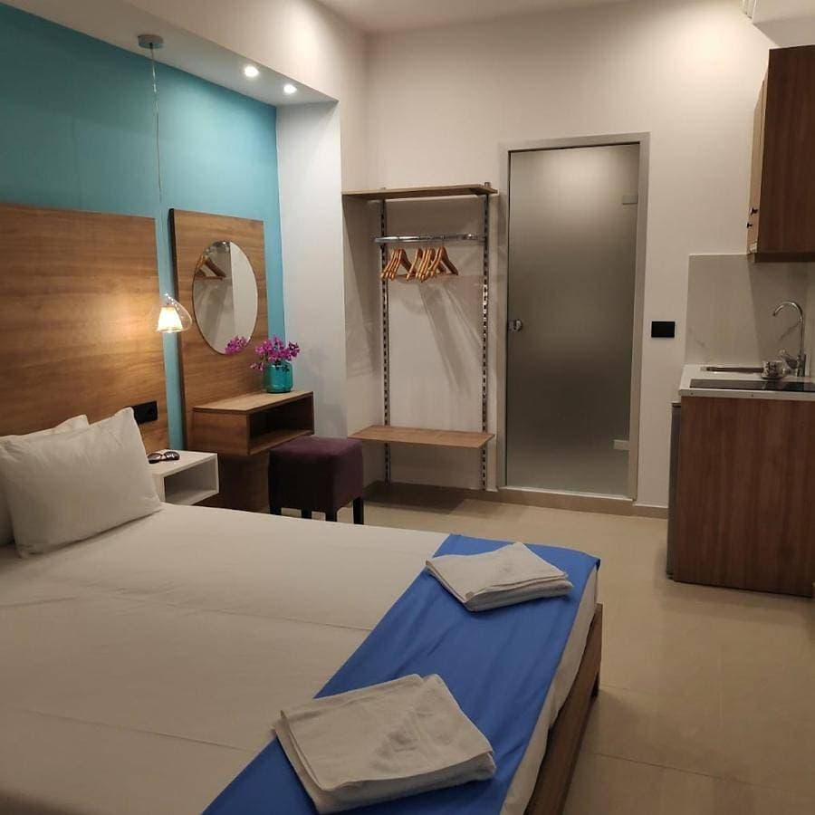 Foto 4 von 11: Double Room with Balcony
