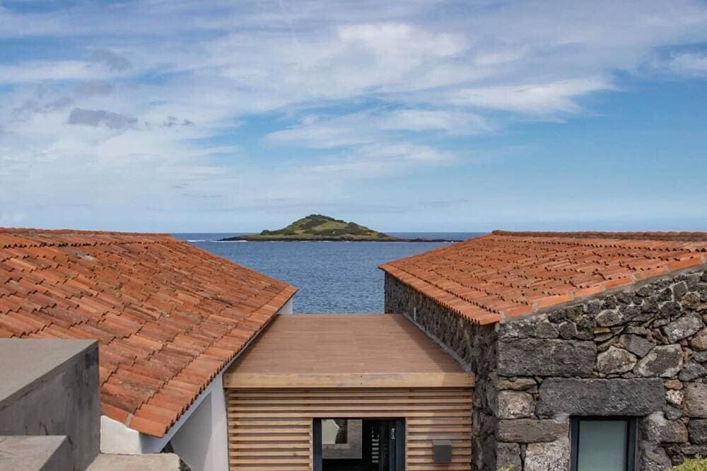 Foto 11 von 30: Ferienhaus 'Casa de Pedra' mit Meerblick, privater Terrasse und WLAN