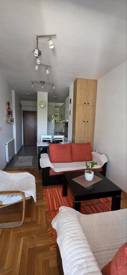 Riverside apartment with private parking 1