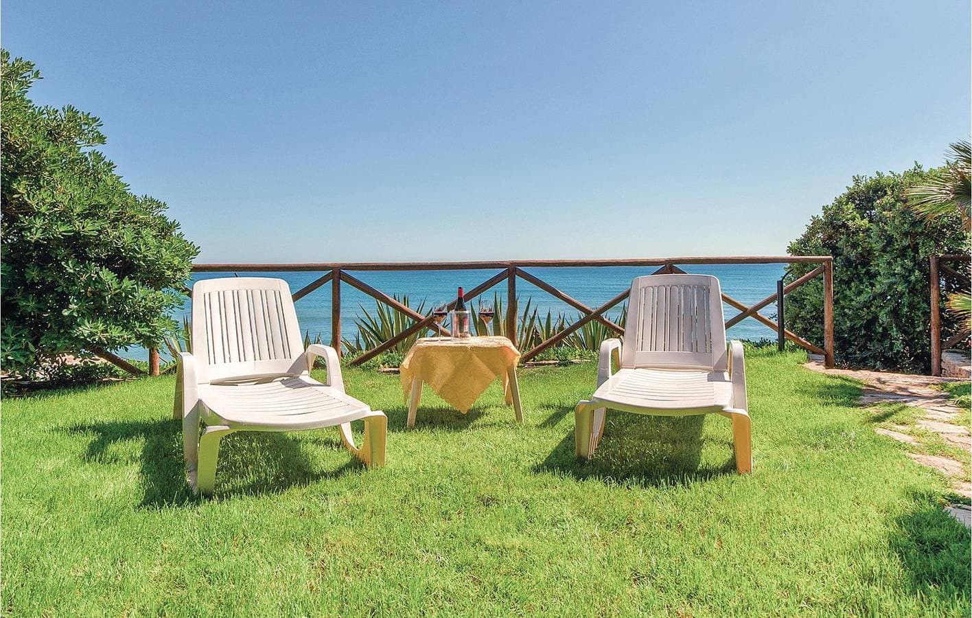 Foto 5 von 22: Rückzugsort am Meer mit Parkplatz auf der Terrasse