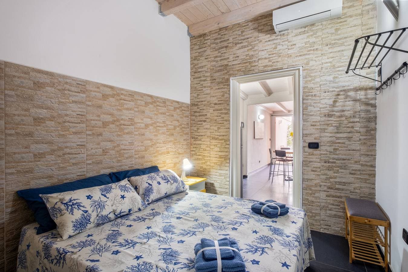 Foto 13 von 20: Ferienhaus 'Villa Gaudì - Vicens' mit Meerblick, WLAN und Klimaanlage