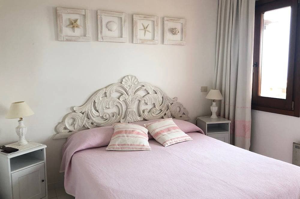 Foto 2 von 30: Ein-Zimmer-Wohnung mit Terrasse und Blick auf das Meer - Costa Smeralda
