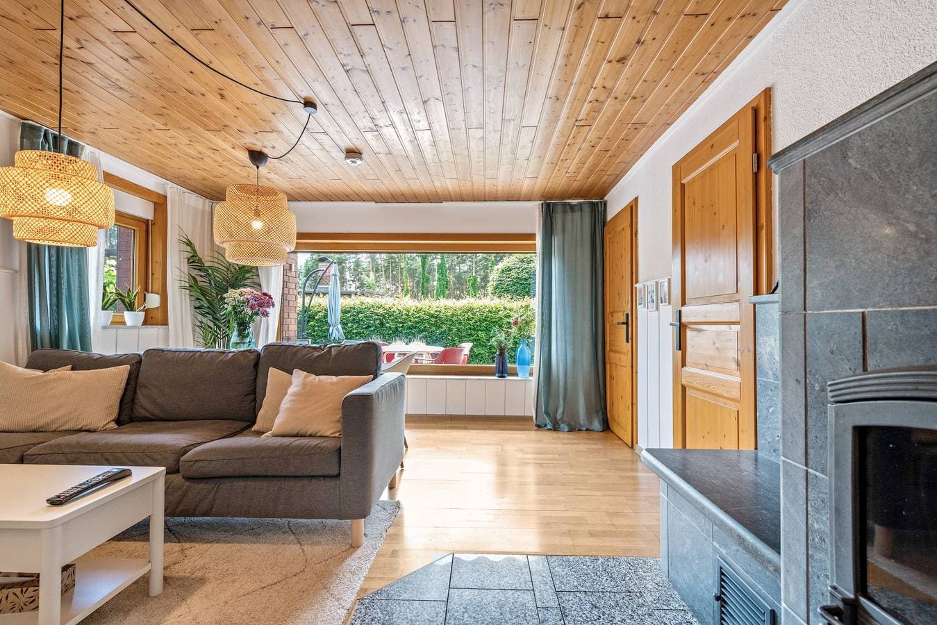 Foto 8 von 26: Ferienhaus 'Wald-See-Liebe' mit privater Terrasse und eigenem Garten