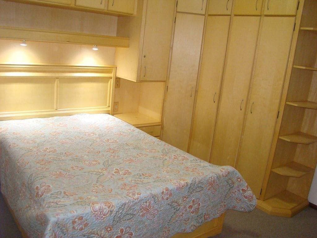 Foto 4 von 22: Apt im Herzen des Zentrums von gemütlichen Rasen mit Heizung, WIFI und Netflix
