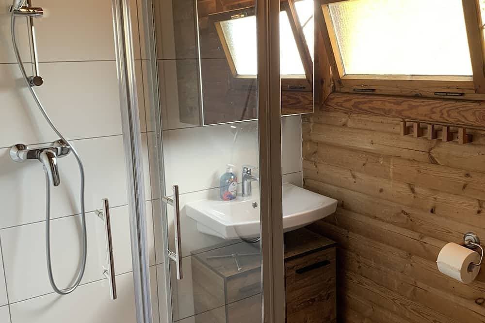 Foto 3 von 24: Gemütliches Holzblockhaus im Naturpark Reinhardswald - Weserbergland nähe Kassel
