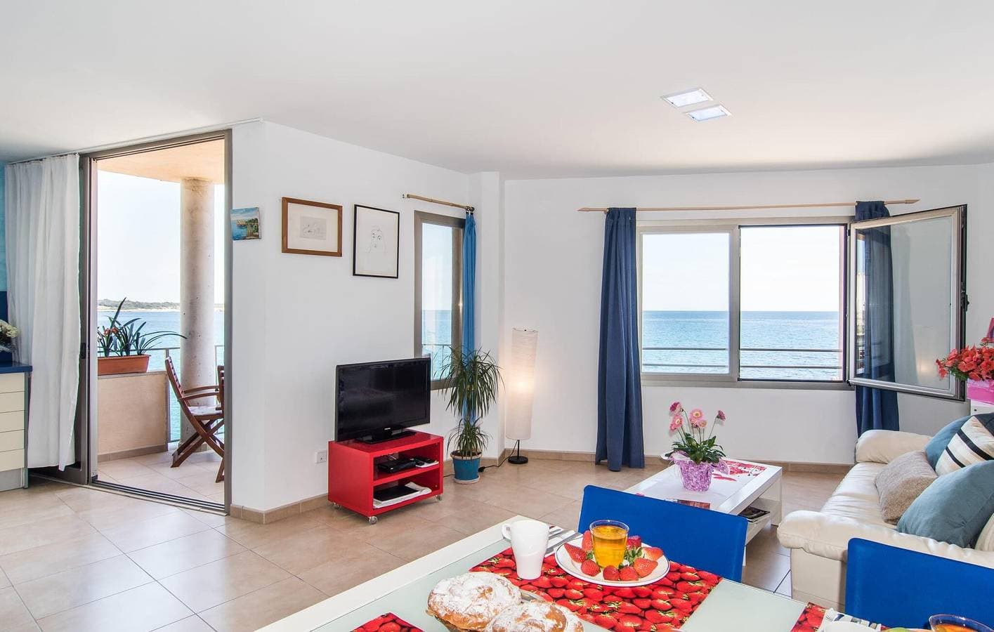 Foto 10 von 27: Meerblick-Apartment mit Terrasse, Küche, WiFi | 900m zum Strand