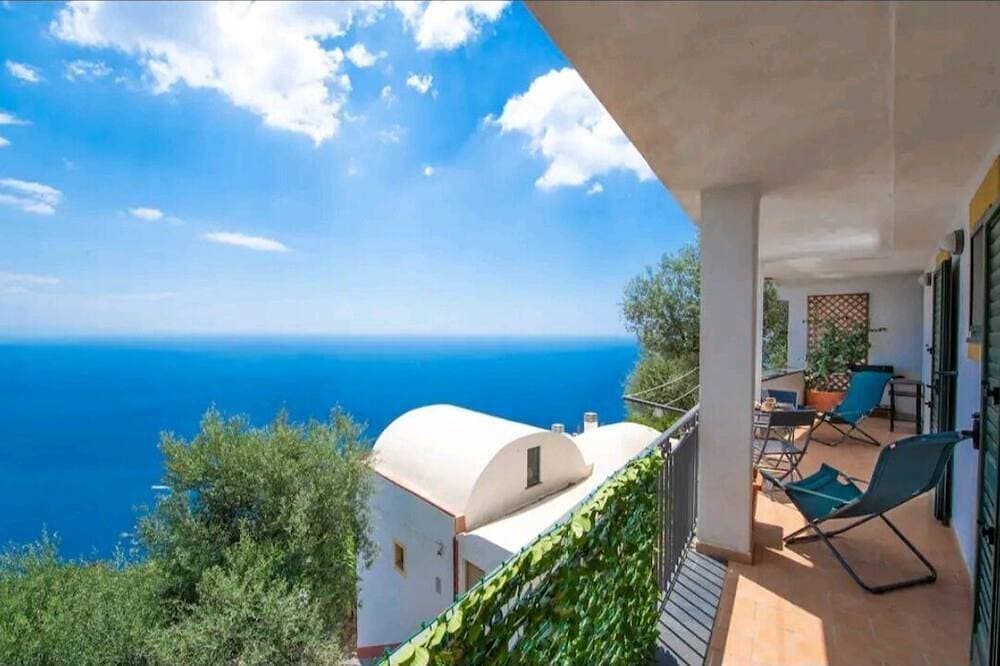 Foto 13 von 16: On the Amalfi Coast: Romantic House \"Bouganvillea\"