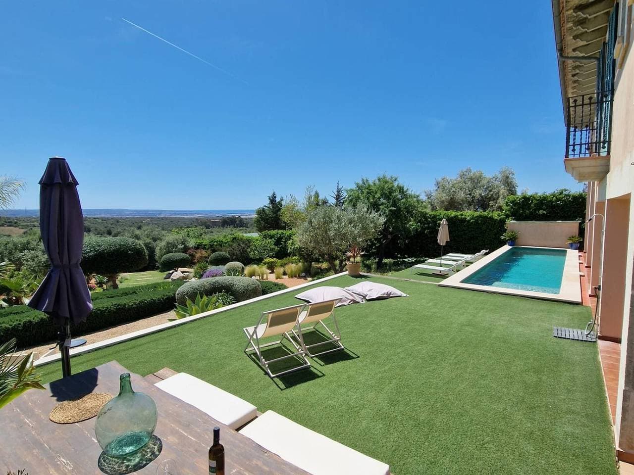 Foto 3 von 34: Geräumiges Haus mit privatem Pool und Klimaanlage in Pòrtol