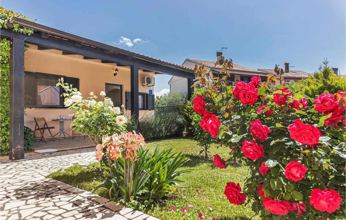 Foto 4 von 20: Gemütliche Ferienwohnung mit Terrasse und Parkplatz, 2,5 km vom Strand entfernt