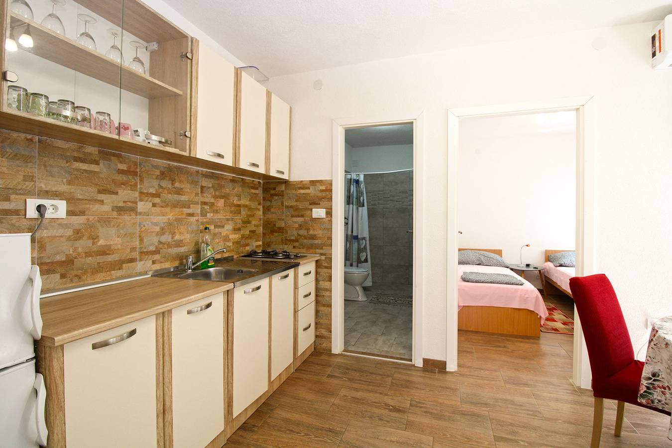 Foto 9 von 22: Ferienwohnung für 4 Personen mit Terrasse