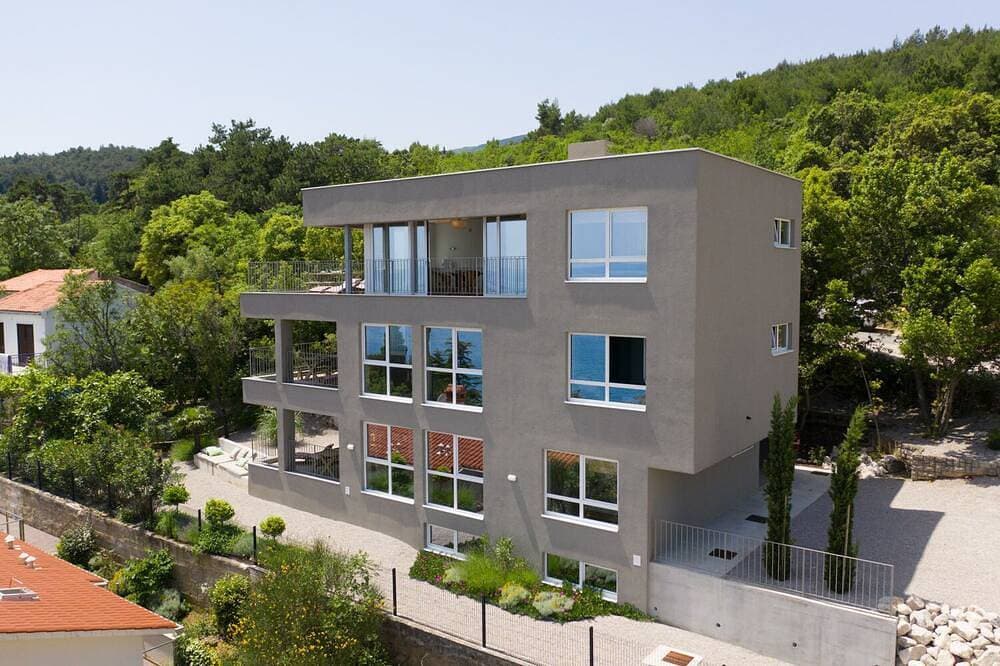 Exklusives Eg-Apartment in Sveta Marina, Istrien -  unmittelbar am Meer 1