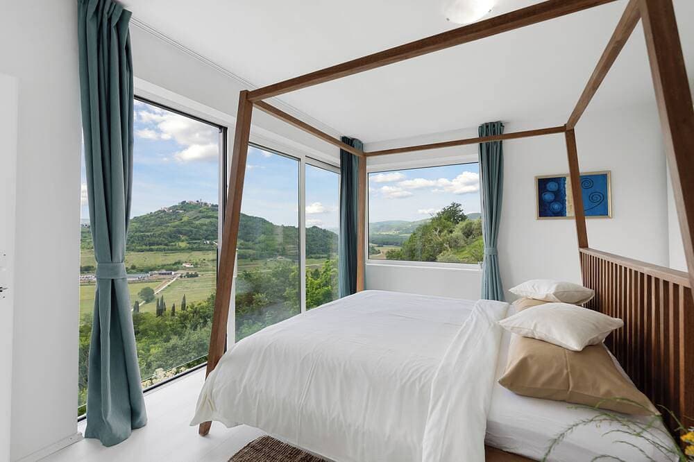 Foto 4 von 30: Villa Majestic Eye with infinity pool in nature paradise near Motovun