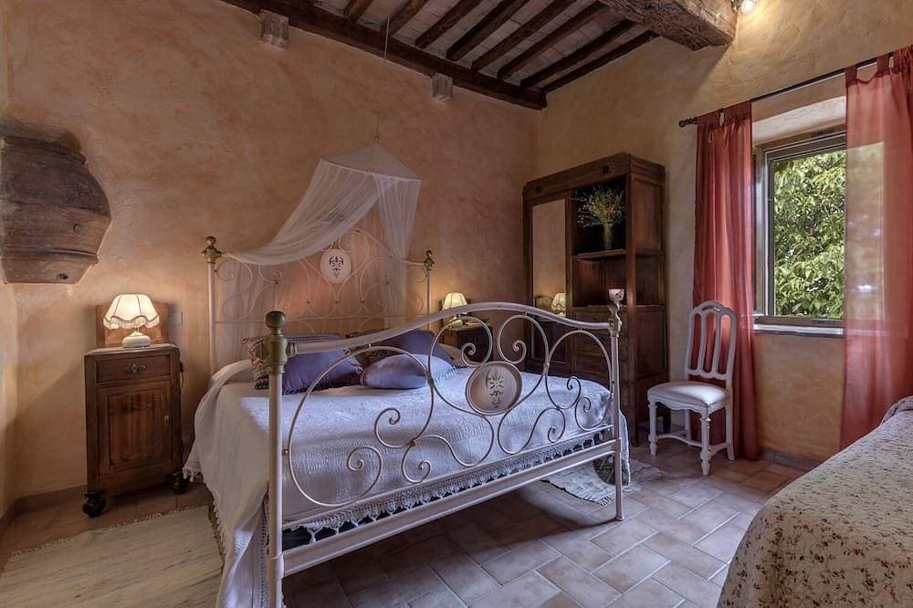 Foto 2 von 30: Crevole Apartment in einem historischen Anwesen in der Nähe von Siena mit Swimmingpool