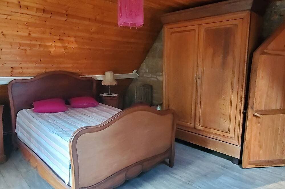 Foto 6 von 21: Quiet gîte on the edge of a forest, ideal for families with pets except cats.