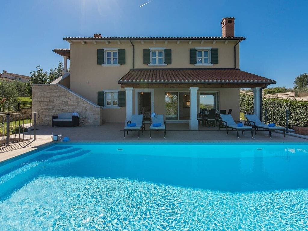 Foto 2 von 20: Villa in Porec mit Schwimmbecken